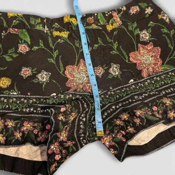 Old Navy Floral Black Cotton Chino Everyday Short Pink Yellow White Green size 6 - Picture 6 of 9